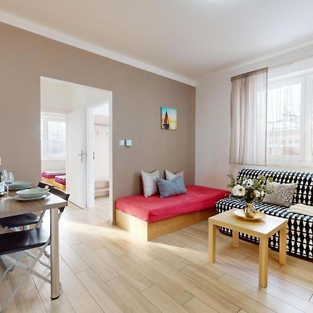 Apartman Dubova Миловице Экстерьер фото