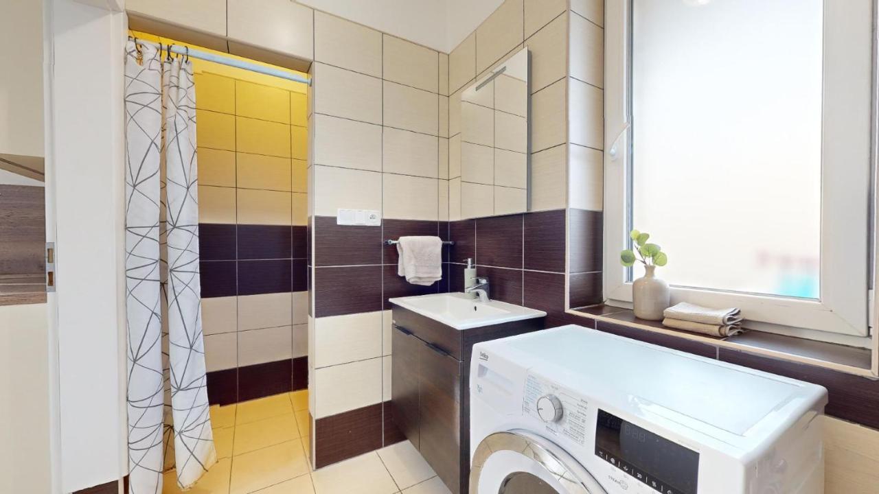 Apartman Dubova Миловице Экстерьер фото
